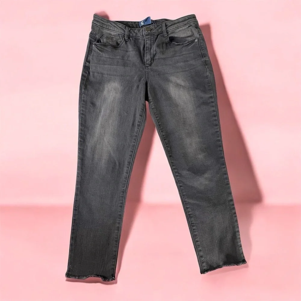 Democracy size 6 Grey High Rise Straight Leg Cropped Black Jeans Tiny Rinestones - Picture 1 of 12